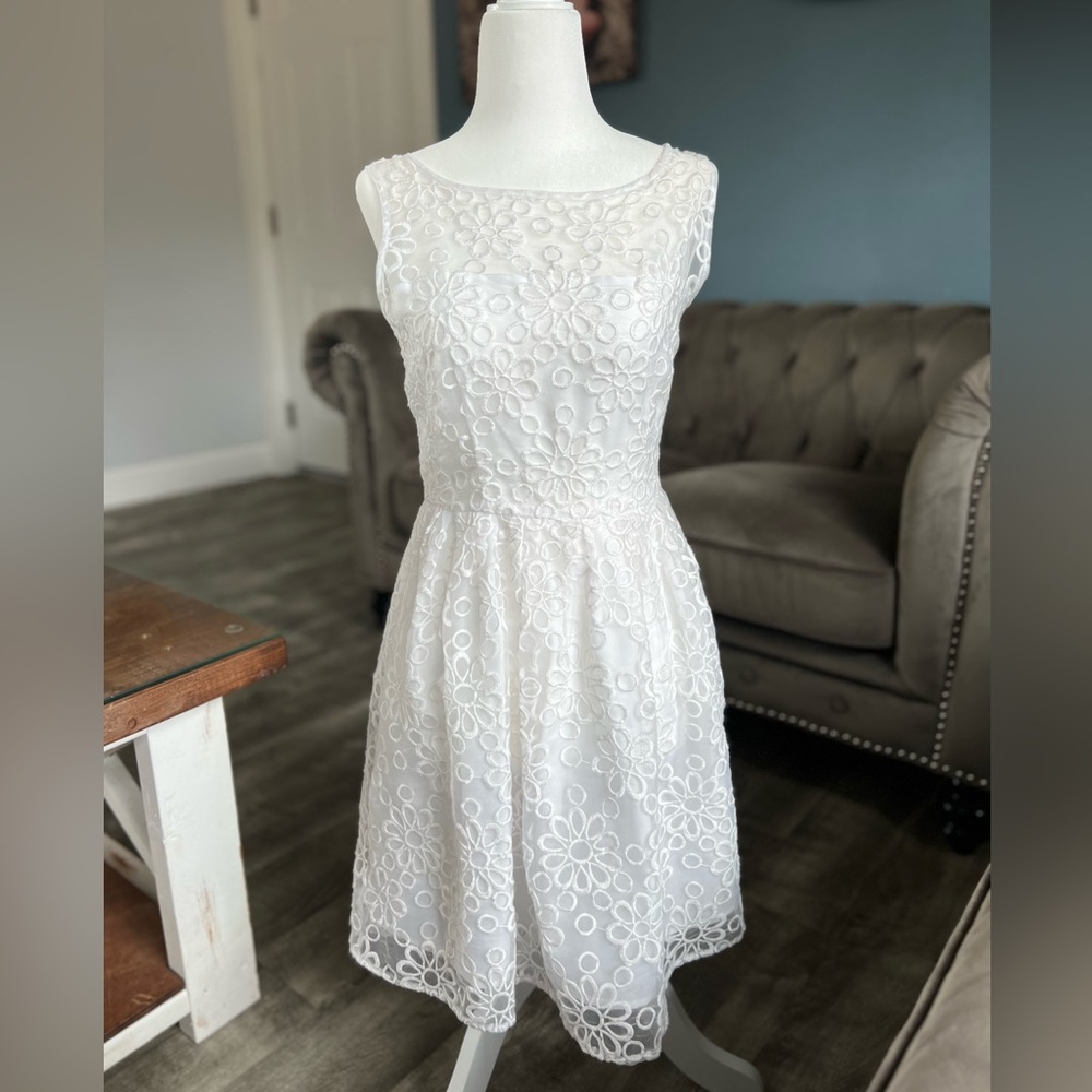 🌸BB DAKOTA WHITE DRESS SPRING🌸